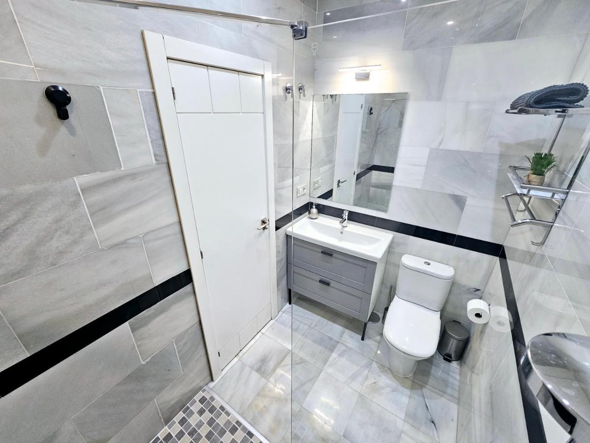 Charlot Center Apartment II Аликанте Экстерьер фото